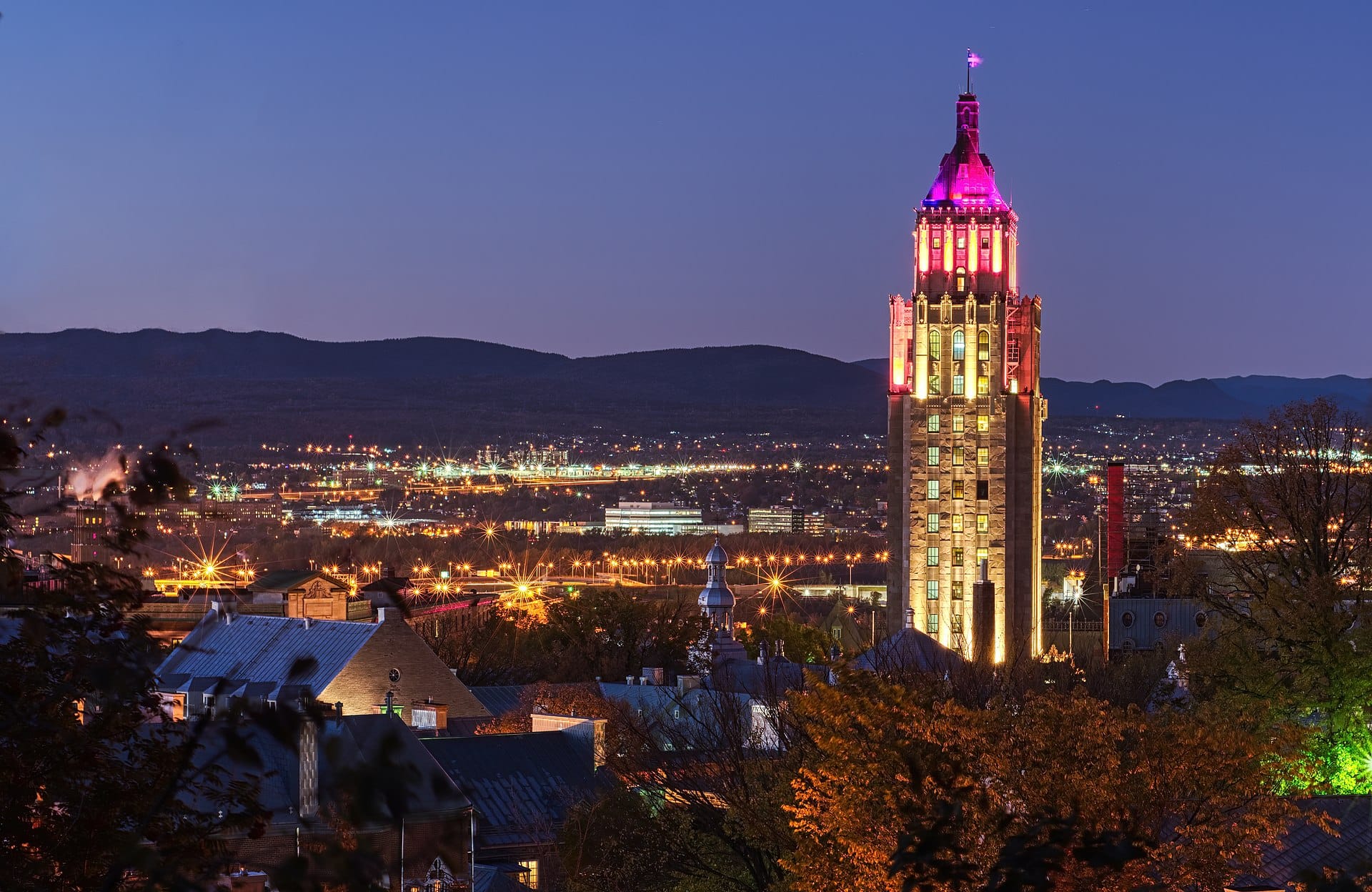 Ten cities where the night never really ends