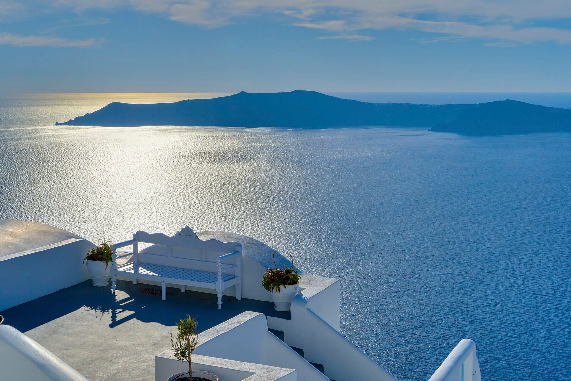 Ten dreamy sunset spots made for a proposal